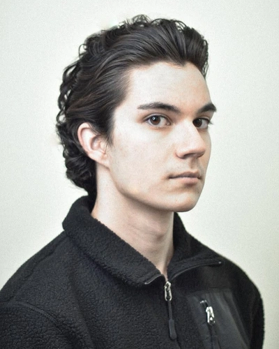 Natural Flow Hairstyle