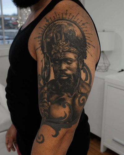 Aquarius King Crown Design